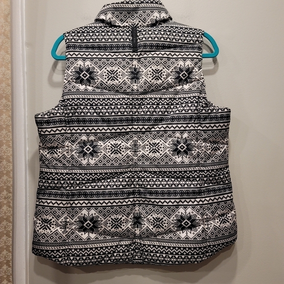 NWT Lands' End Fair Isle Snowflakes Puffer Vest - M - Picture 2 of 12
